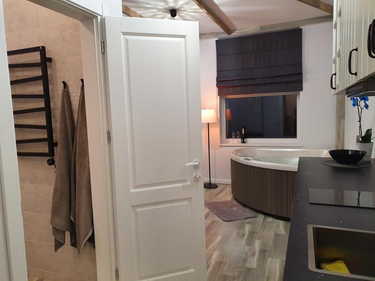 Apartamentai Su Jacuzzi Panevėžys Exterior foto